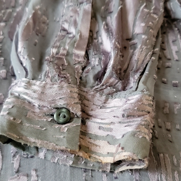 New York & Co Sheer Silk Blend Button-Up Blouse Long Sleeves Purple Gray Large - Picture 14 of 16